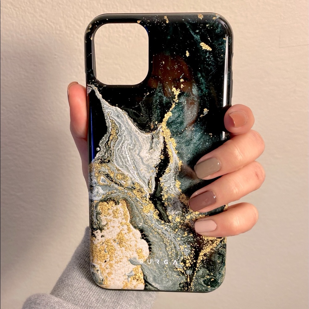 iPhone 11 Pro Max hard shell case